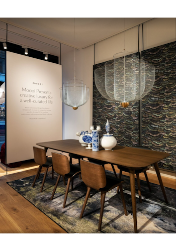 Retail design by Studio Königshausen. The Moooi brand transitioned its location from Westerstraat to Utrechtsestraat in a renewed retail experience that focusses on consumer in stead of business to business clients. 